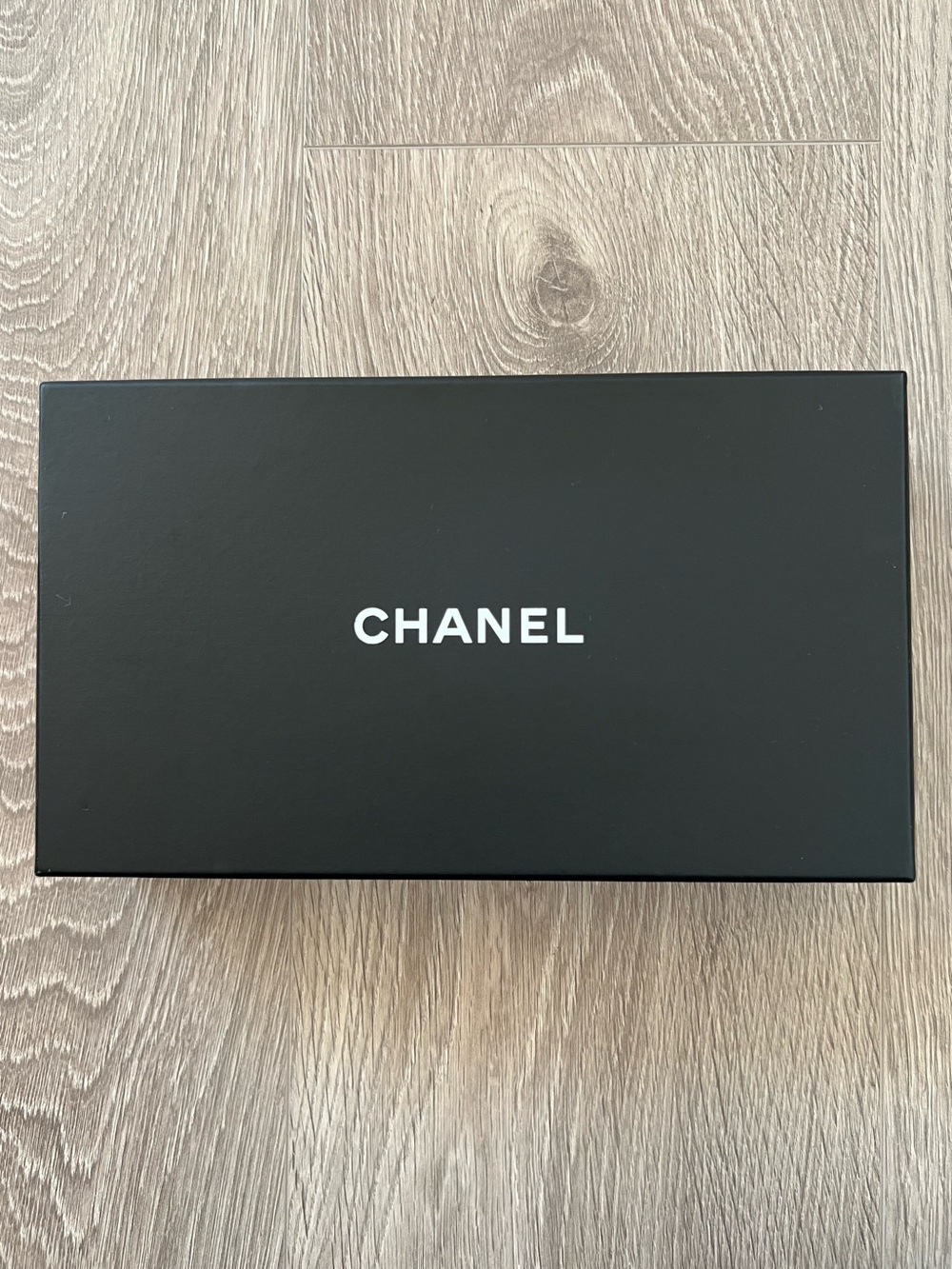 Chanel Box (BB390)